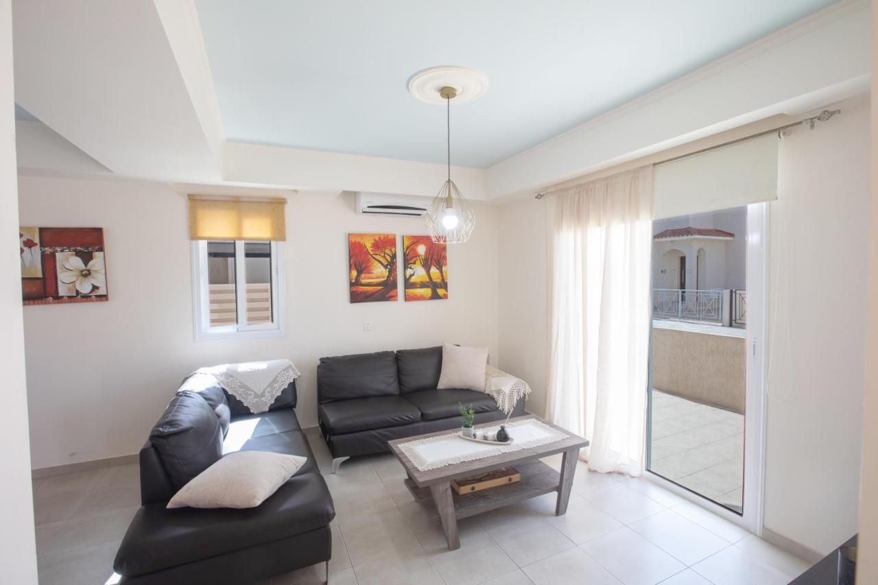 George'S Lux Villa بروتاراس المظهر الخارجي الصورة