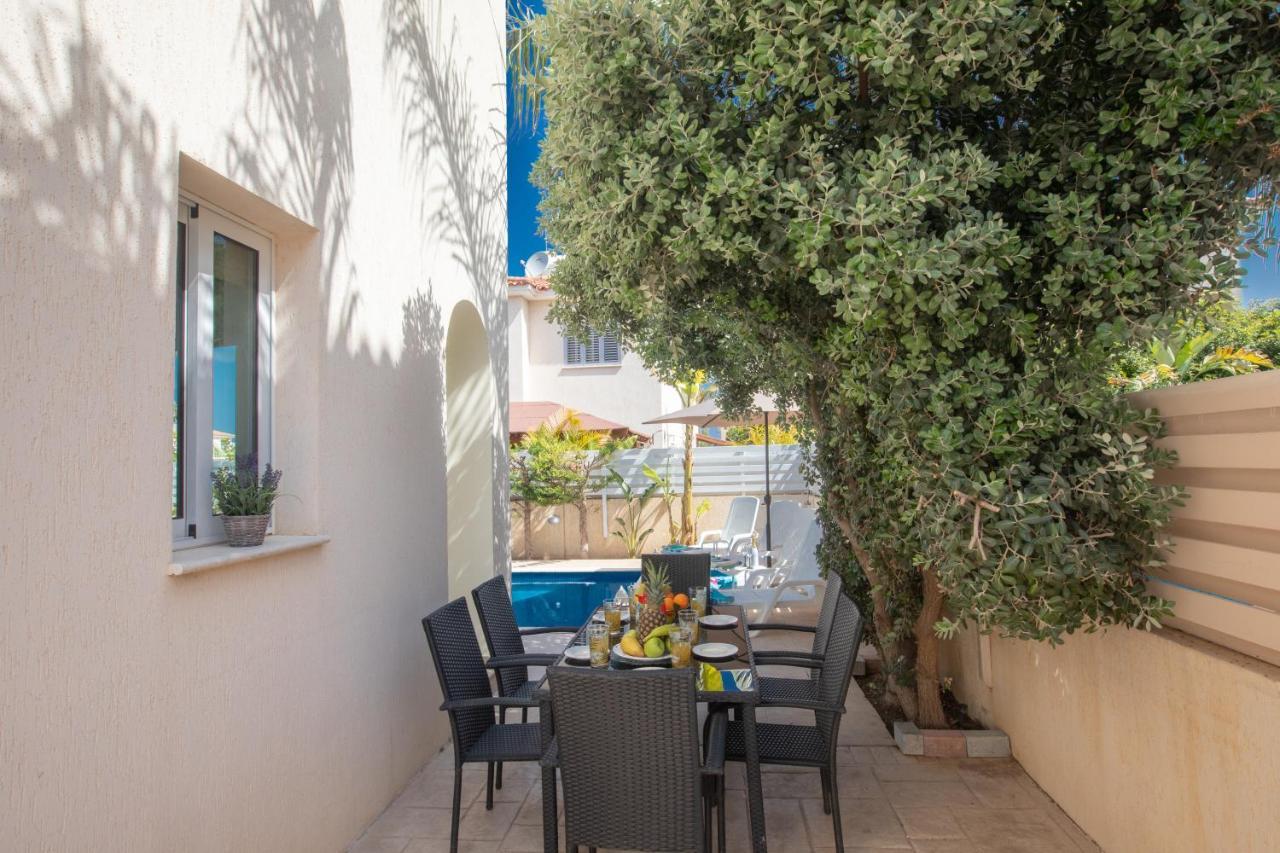 George'S Lux Villa بروتاراس المظهر الخارجي الصورة